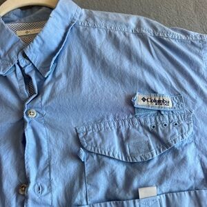 Columbia Men's Light Blue Casual Shirt